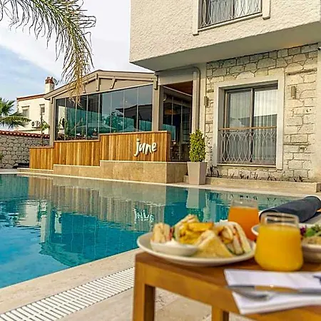 June Alacati Adult Only Otel