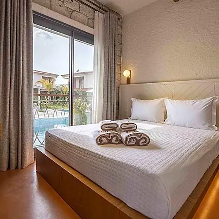 Otel June Alacati Adult Only Ciftlikkoyu